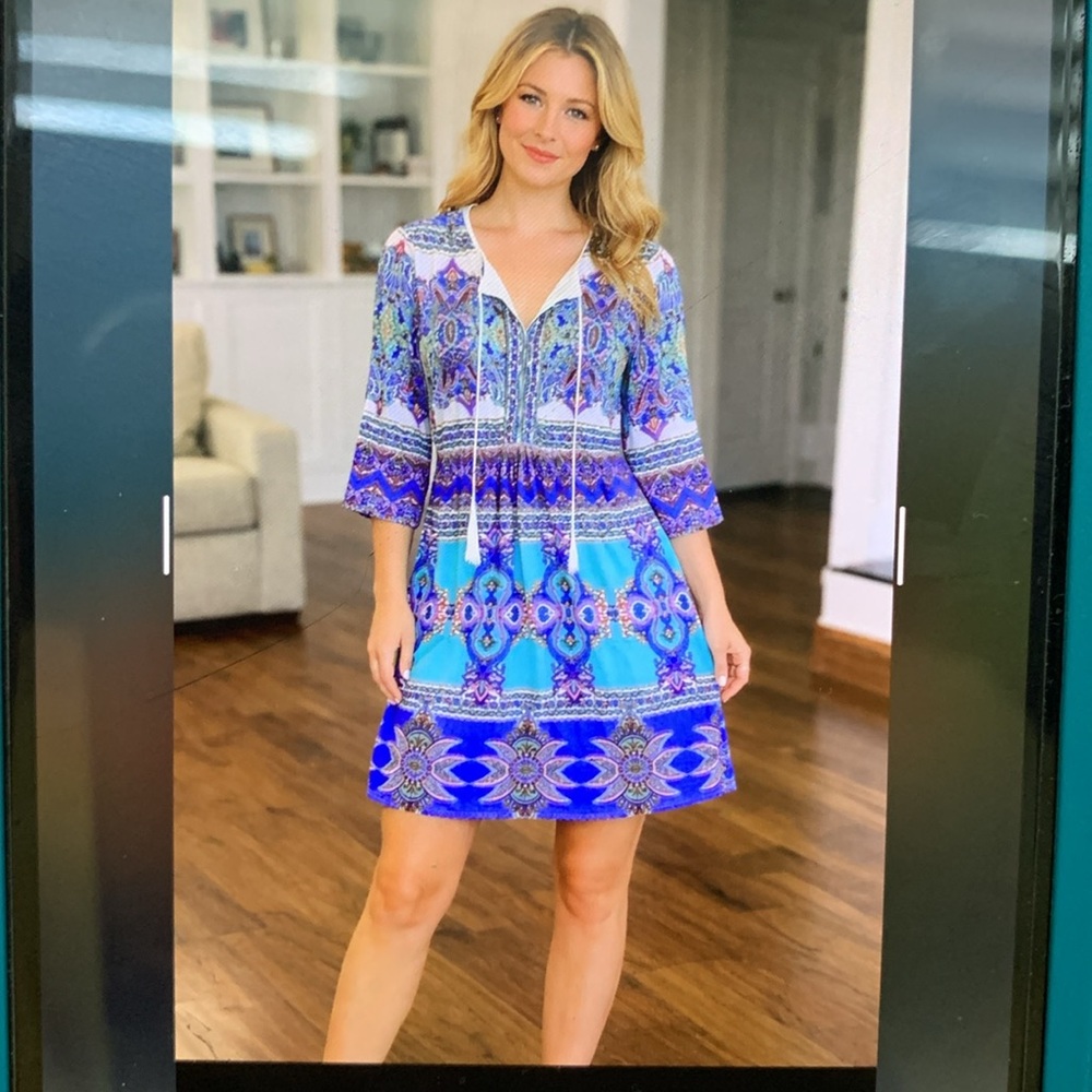 Like new Sandra Darren long sleeve boho groovy shift dress